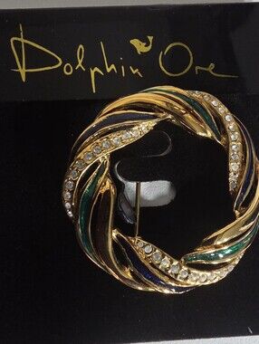 Dolphin One Gold Tone Rhinestone Enamel Wreath Brooch DB-3066